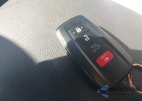 2019 Toyota Rav4 Xle from USA, damaged, VIN JTMP1RFV2KJ021156